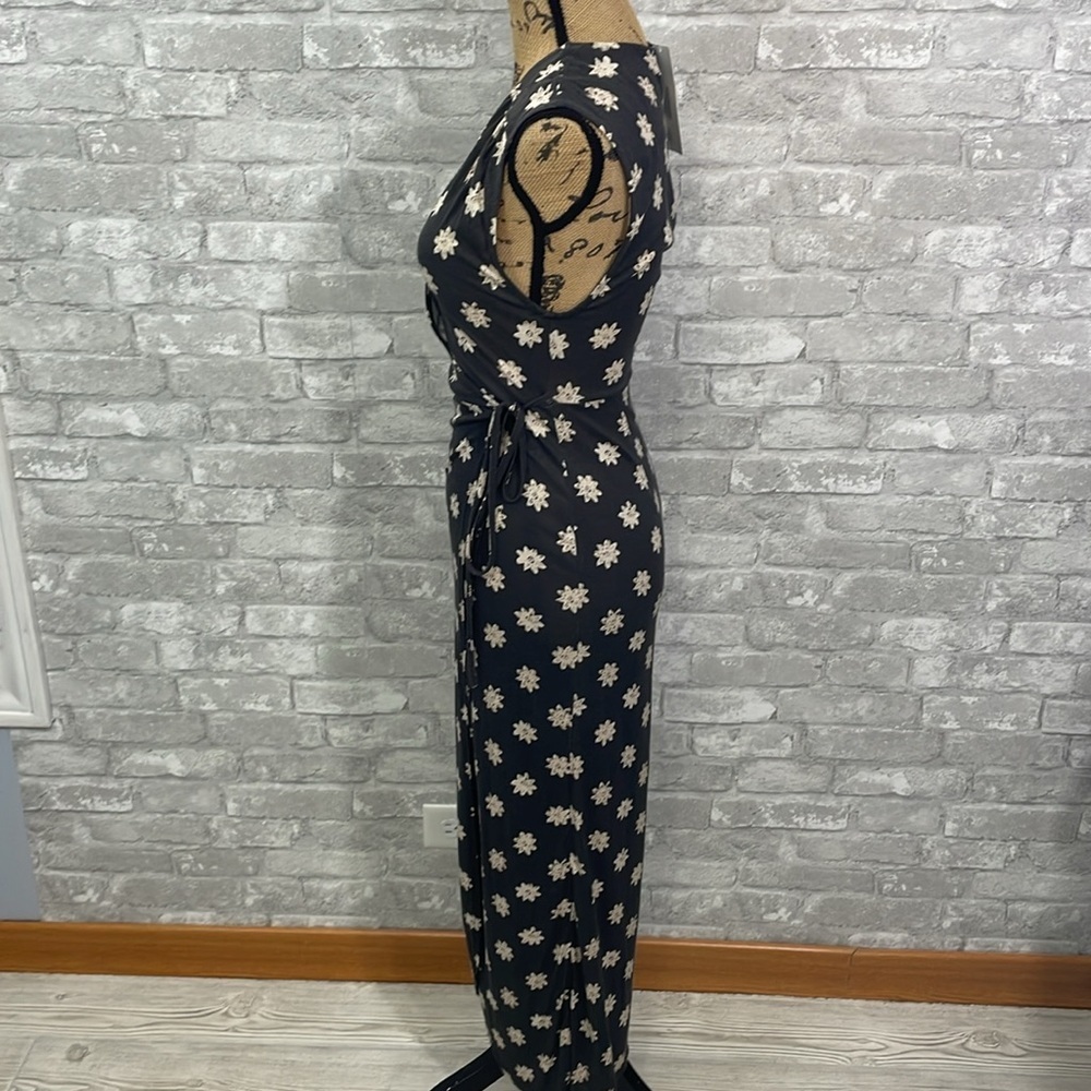 Urban Outfitters Zina Wrap Midi Dress - Picture 2 of 7